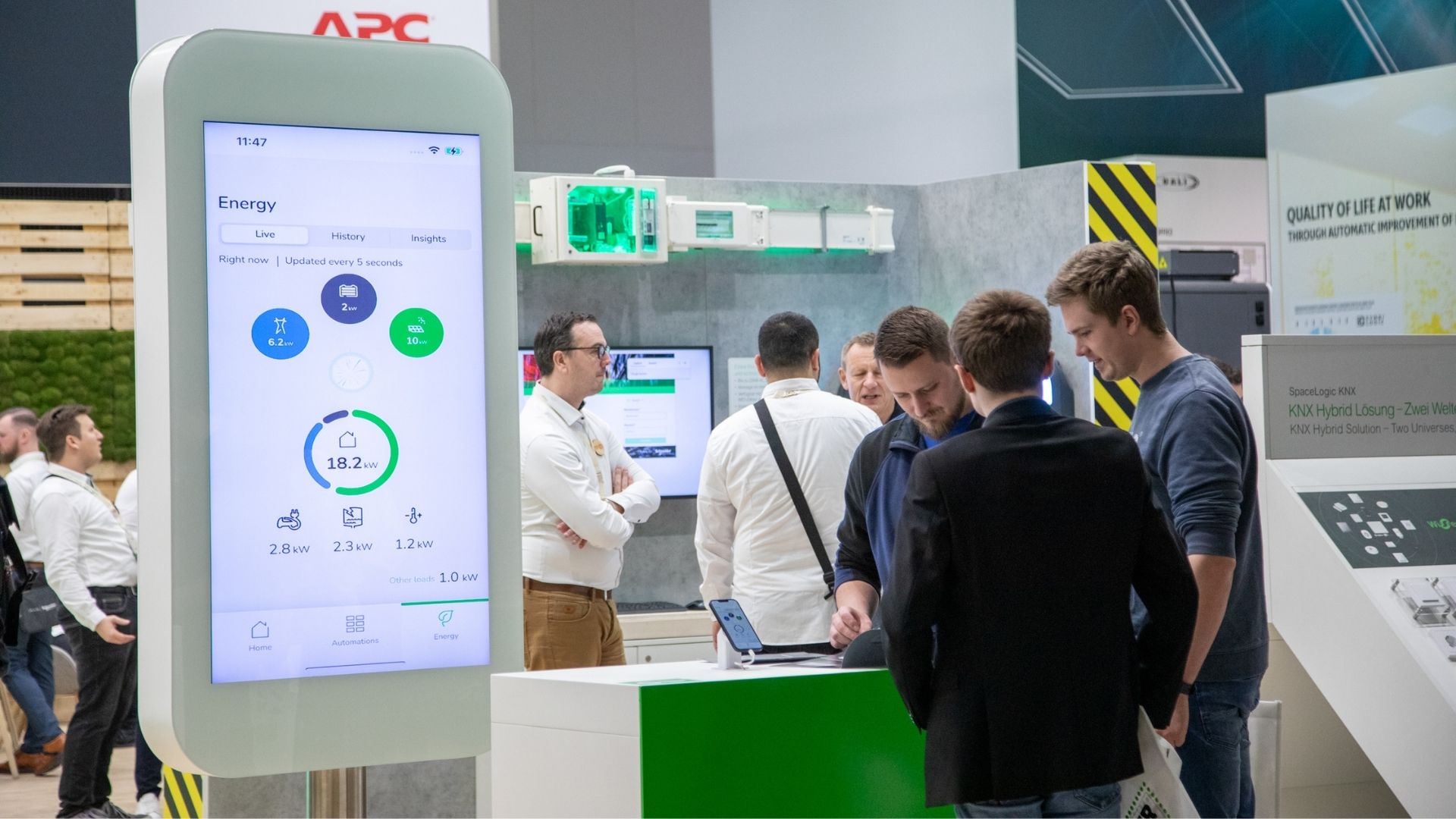 Smart building demo with digital energy monitoring at trade fair