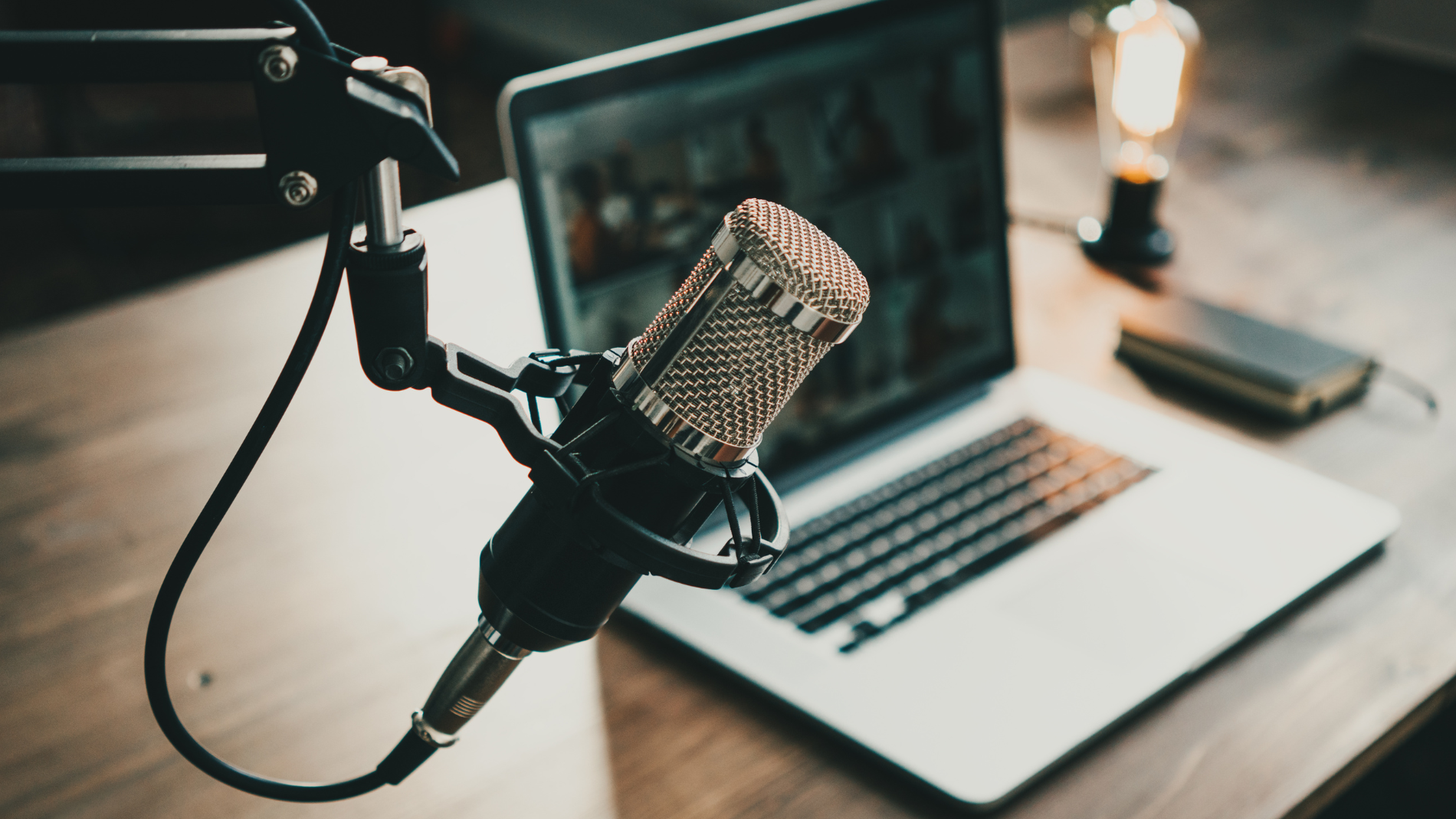 Microphone in front of a laptop